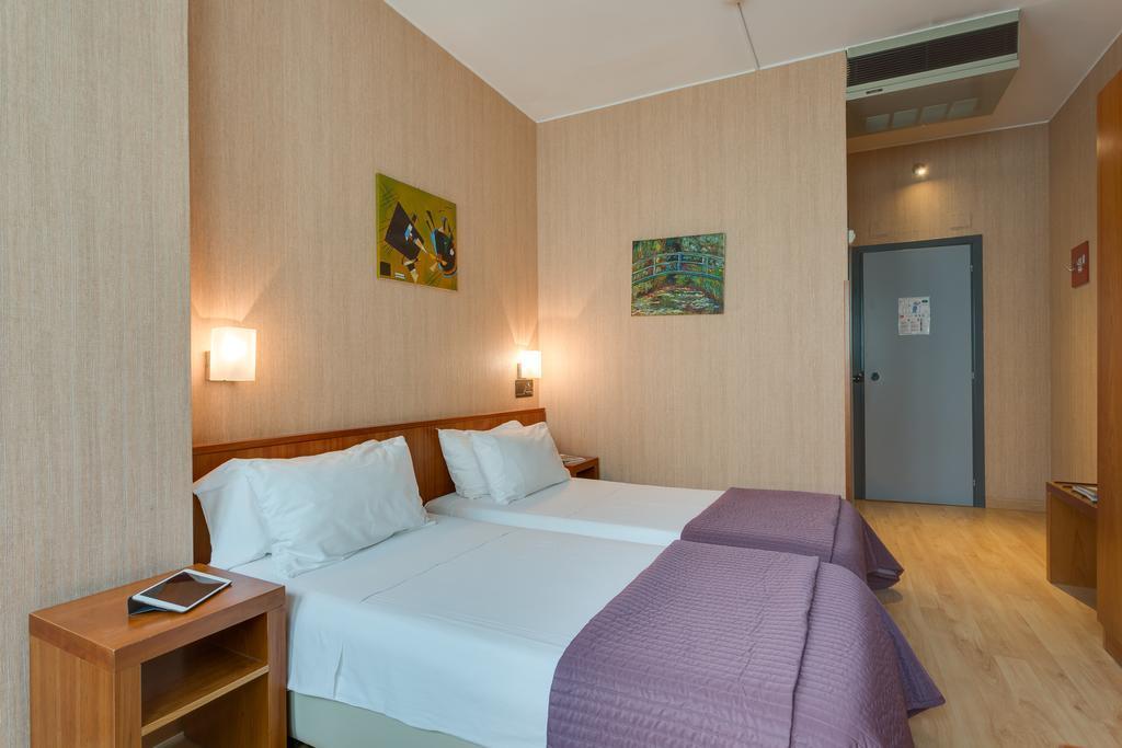 Hotel Roxy Milan Luaran gambar