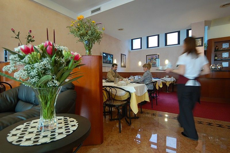 Hotel Roxy Milan Luaran gambar