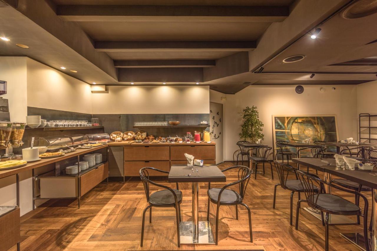Hotel Roxy Milan Luaran gambar